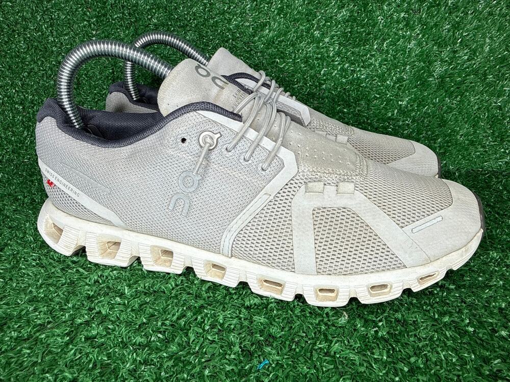 On Cloud 5 M Sz 7 W Sz 8.5 Glacier White Athletic Running Shoes Sneakers Comfort